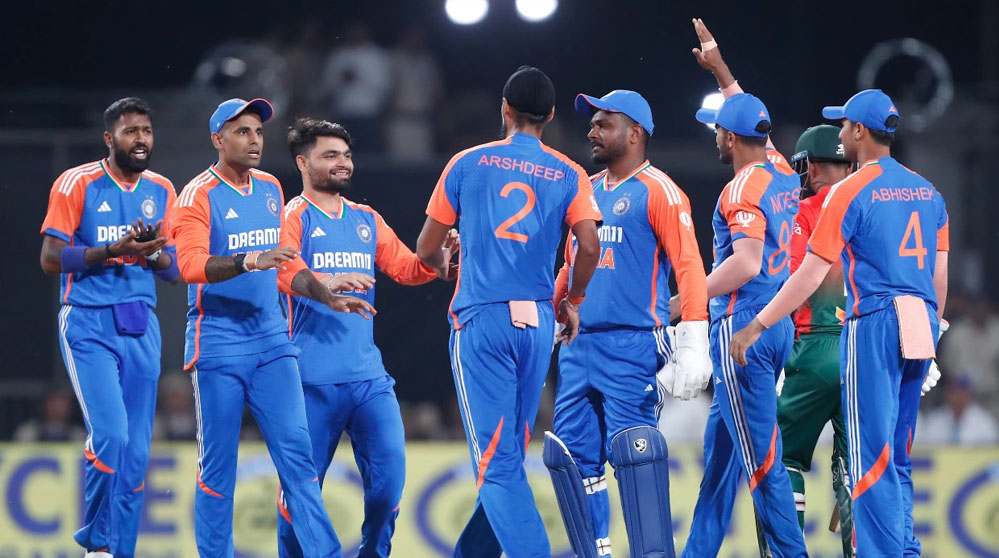 CJI भड़के, Team India के नाम पर आपत्ति को BCCI के खिलाफ याचिका फालतू करार दी