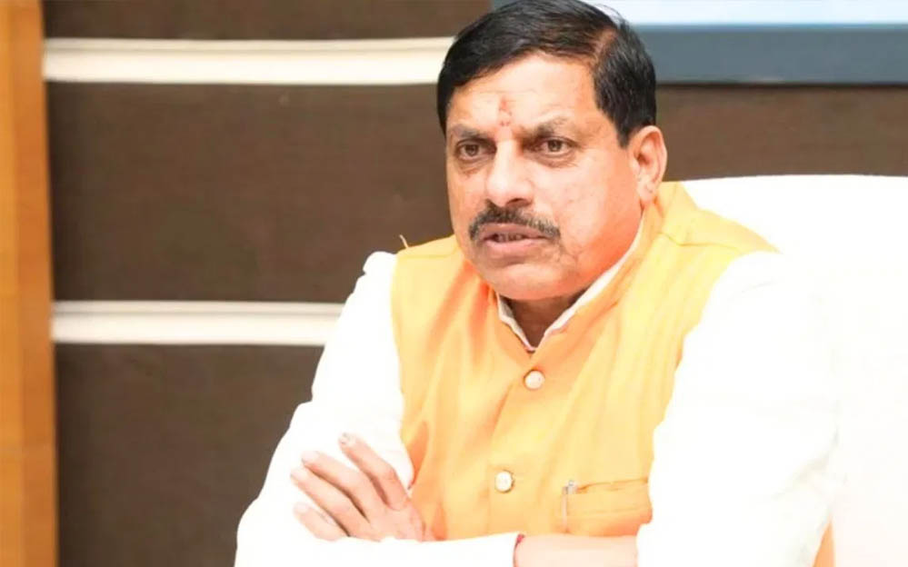 इंदौर दूषित पानी मामले में CM मोहन यादव ने लिया बड़ा एक्शन, निगम कमिश्नर को नोटिस, कई अधिकारियों पर कार्रवाई