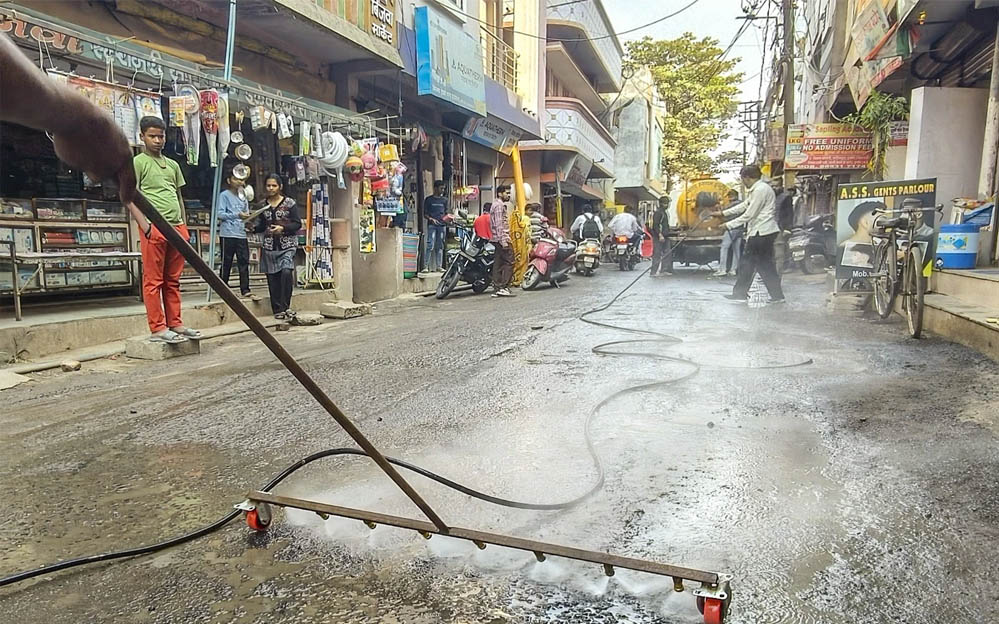 इंदौर में 1400 लोग हुए शिकार, शौचालय से घुला दूषित पानी; 32 मरीज ICU में भर्ती