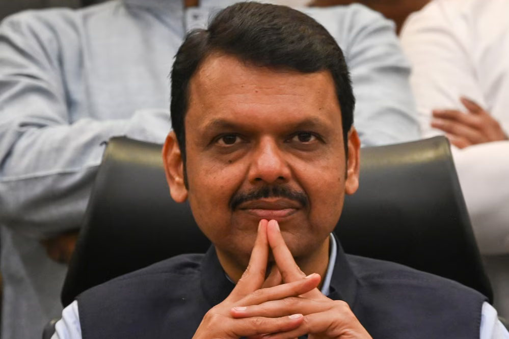 मुंबई मेयर चुनाव में फडणवीस सरकार का बड़ा कदम, बदला चुनावी परिदृश्य