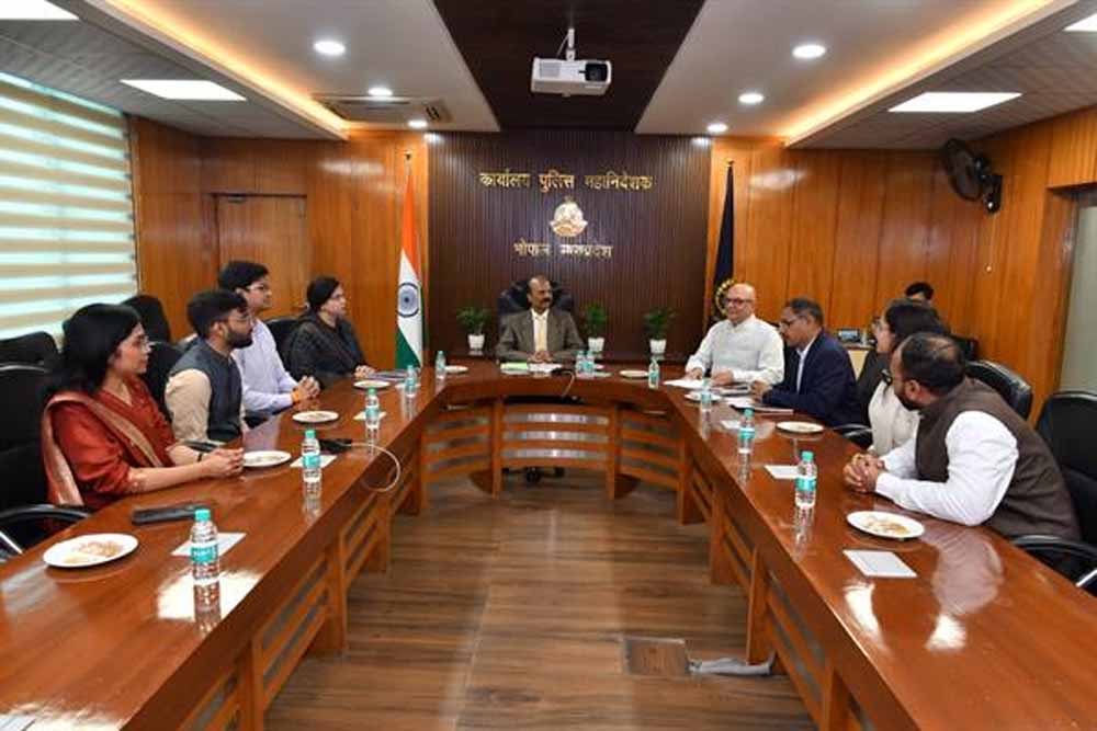 भारतीय विदेश सेवा अधिकारियों ने डीजीपी कैलाश मकवाणा से की भेंट