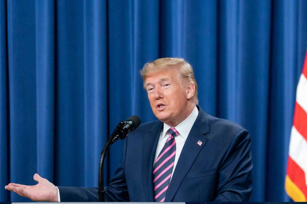 वेनेजुएला के ‘एक्टिंग प्रेसिडेंट’ के रूप में खुद को पेश किया, बड़ा राजनीतिक कदम