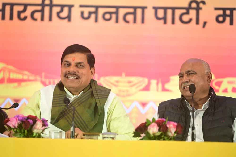 महात्मा गांधी जी के ग्राम स्वराज, स्वदेशी और आत्मनिर्भरता को मोदी जी जमीन पर उतार रहे हैं