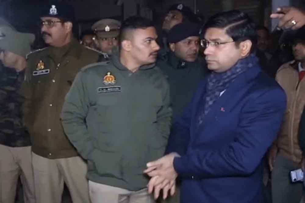 बिजली चोरी के खिलाफ संभल में बड़ा अभियान, डीएम-एसपी की मौजूदगी से मचा हड़कंप