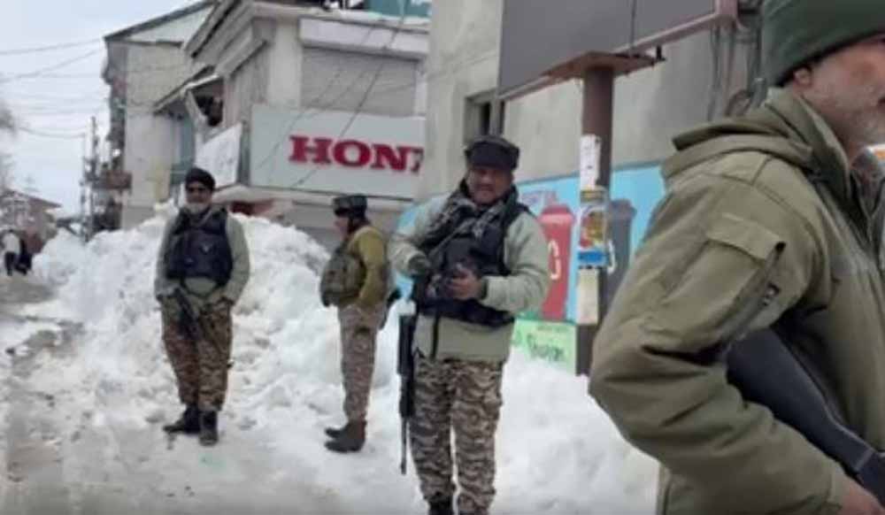 Republic Day से पहले किले में तब्दील जम्मू-कश्मीर, जगह-जगह पुलिस और सुरक्षाबलों की तैनाती