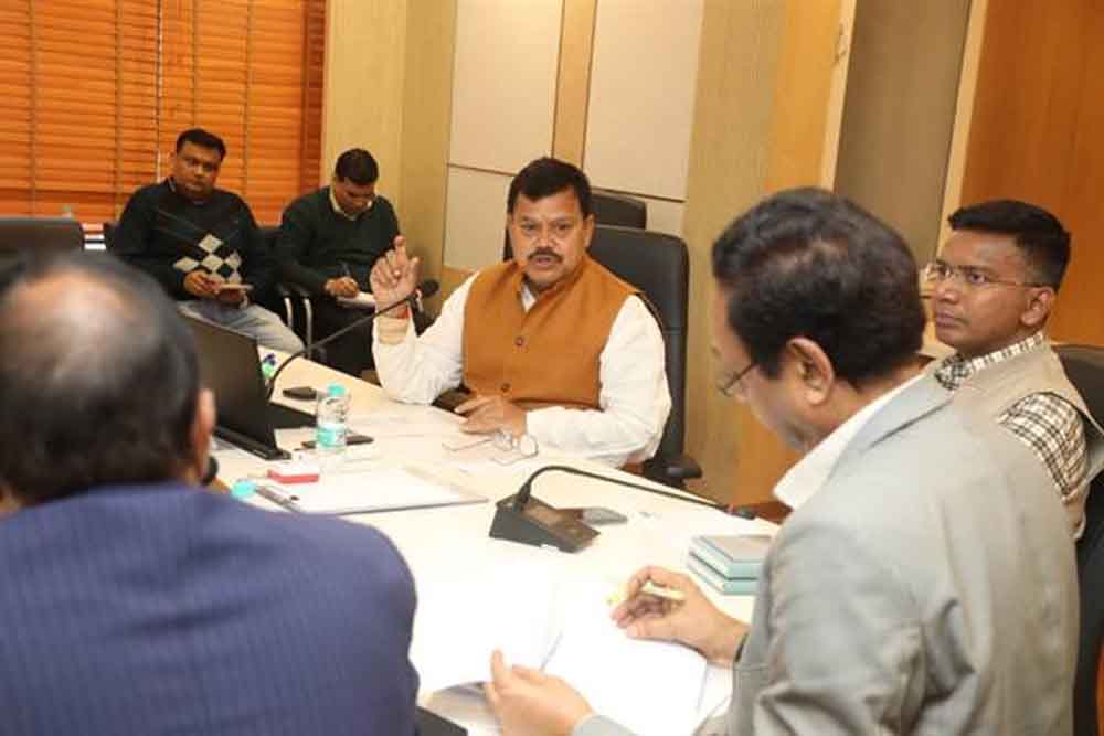 समाधान योजना के क्रियान्वयन में कोताही पर होगी सख्त कार्यवाई, ऊर्जा मंत्री तोमर ने की समीक्षा