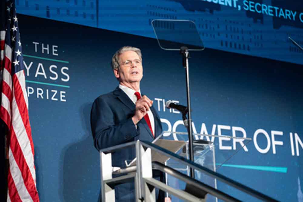 दावोस मंच से गूंजा विवादित सुर, अमेरिकी मंत्री बेसेंट ने ग्रीनलैंड पर जताया दावा