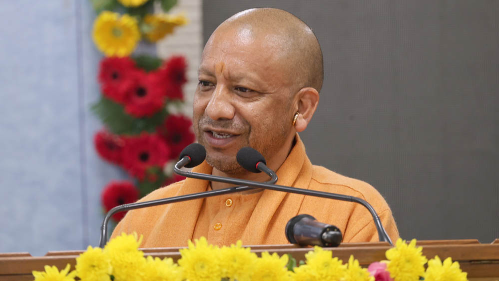 पर्यटन को बढ़ावा देने की दिशा में अयोध्या में सरयू नदी पर फ्लोटिंग पब्लिक बाथिंग कुंड का चल रहा निर्माण